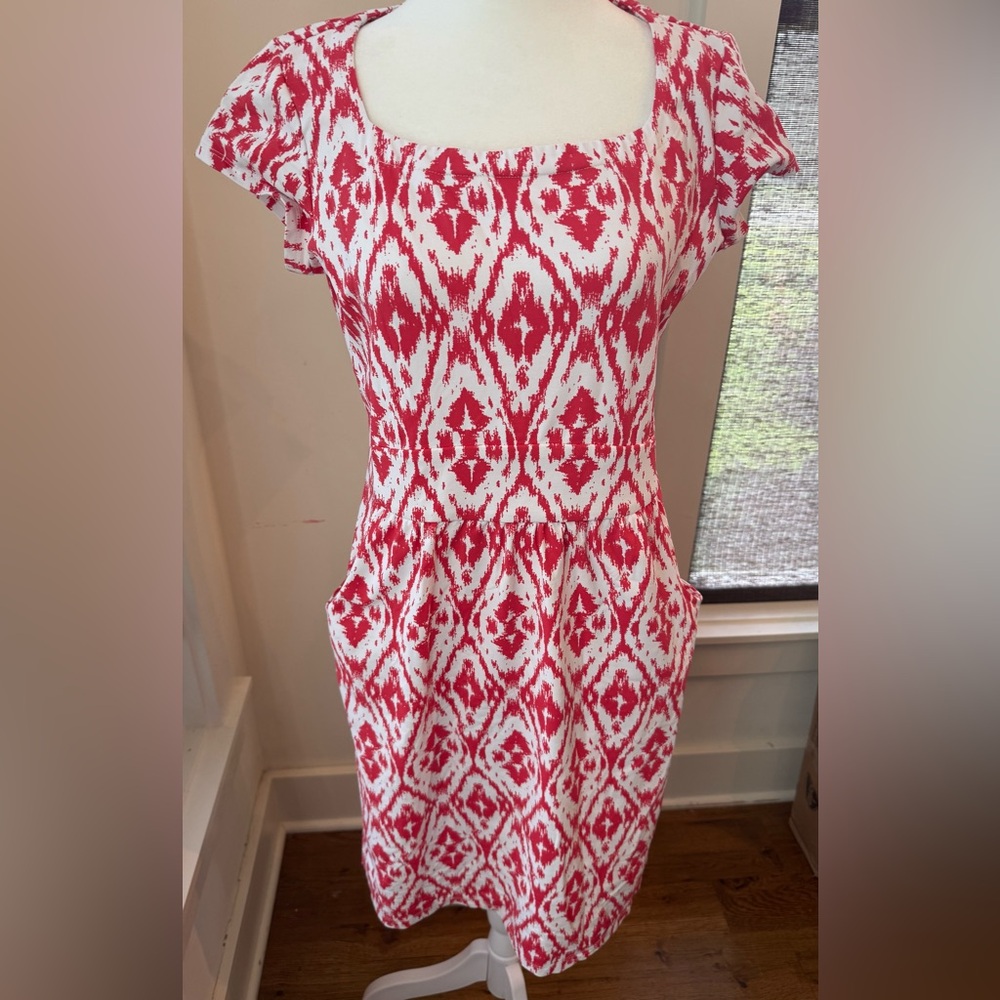 J. McLaughlin. Catalina Cloth Short Sleeve Emma Dress. Red & White Ikat. Small